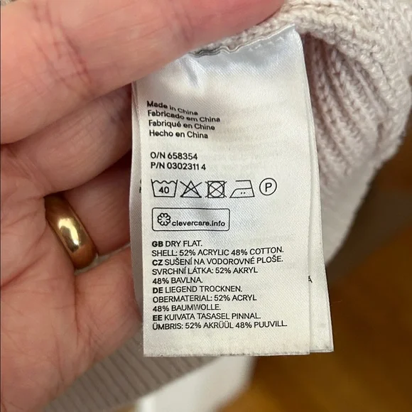 H&M Men's Light Beige Crewneck Sweater - Picture 5 of 9